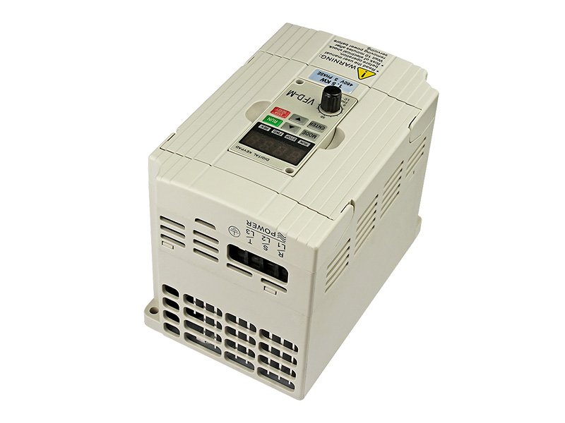 8000S通用變頻器，變頻調(diào)速器，變頻器廠家，電機變頻器，三相變頻器