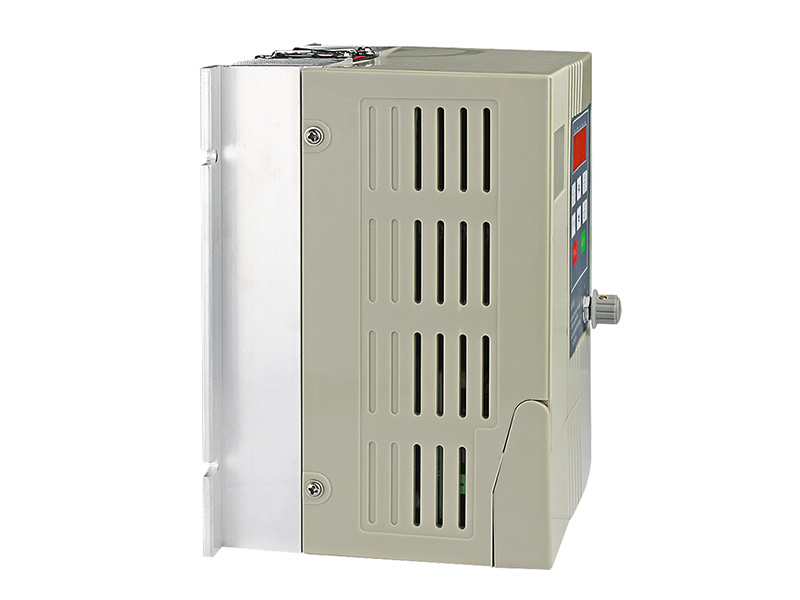 4000H通用變頻器，變頻器三相380V，變頻器廠家，電機(jī)變頻器